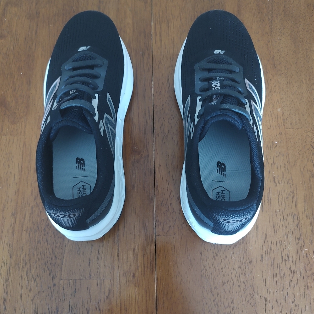 New Balance 520 Women's Black and White Athletic Shoes